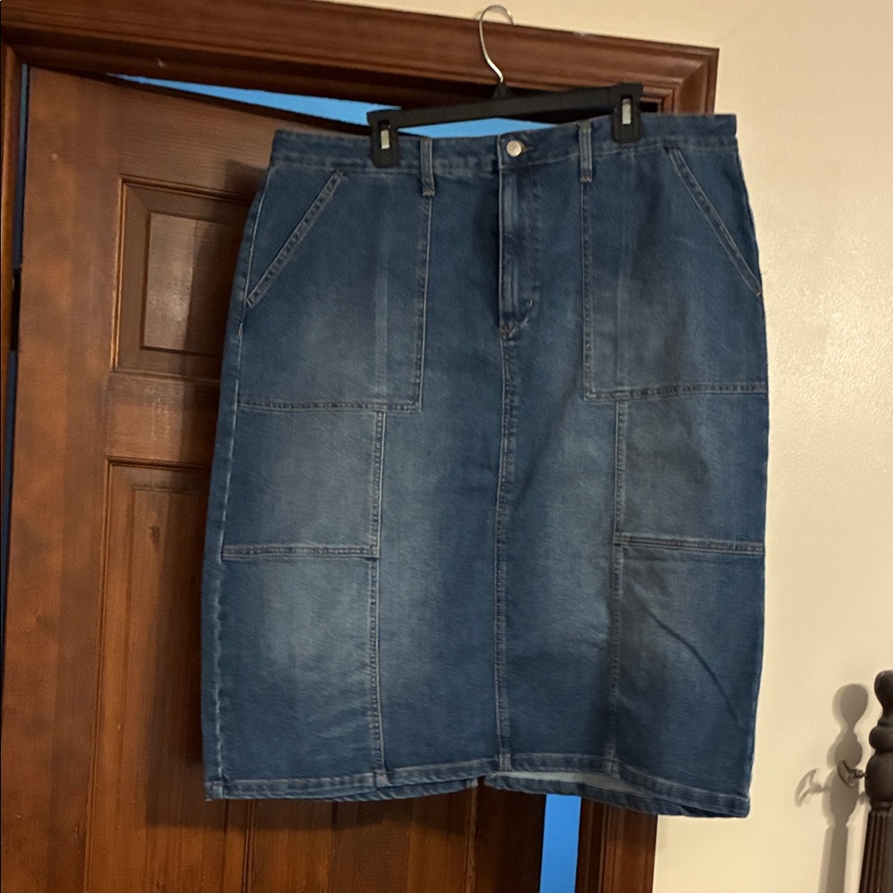 Time and Tru Dark Blue Denim Midi Skirt with Patch Pockets